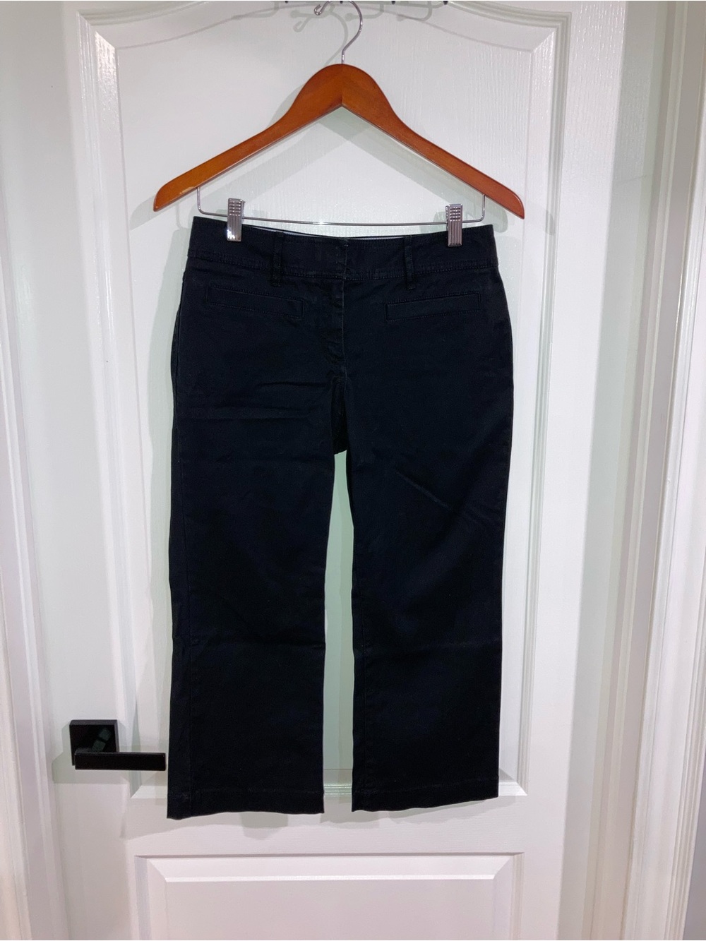 Tommy Hilfiger Black Straight Leg Cropped Pants - size 2 Petite